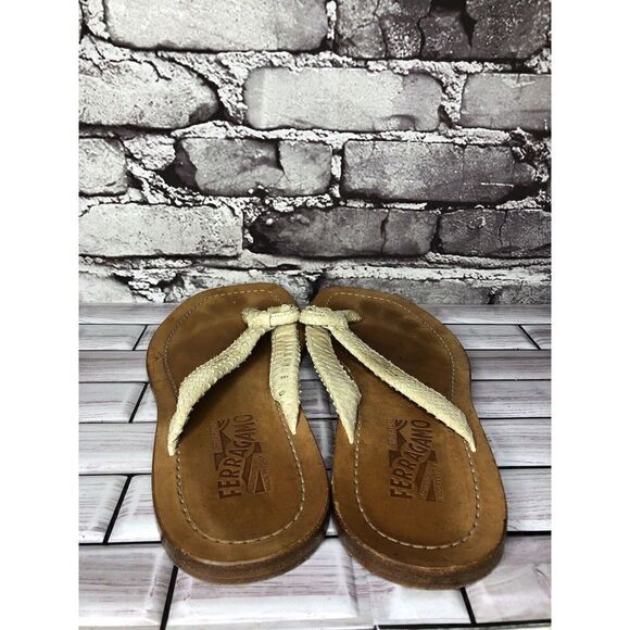 Salvatore Ferragamo Ivory Leather SnakeSkin Flip Flops Sandals Women Sz 8D US/39 - Picture 8 of 16